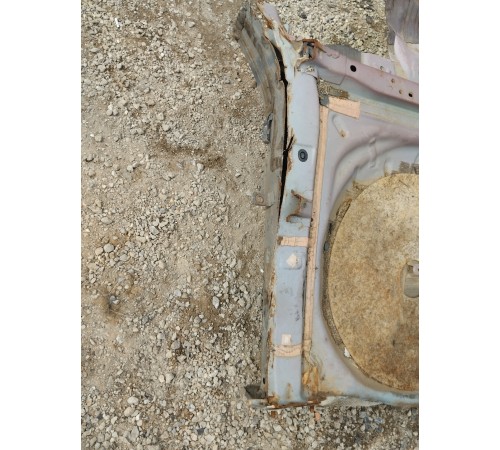 Ниша багажника (запасного колеса)