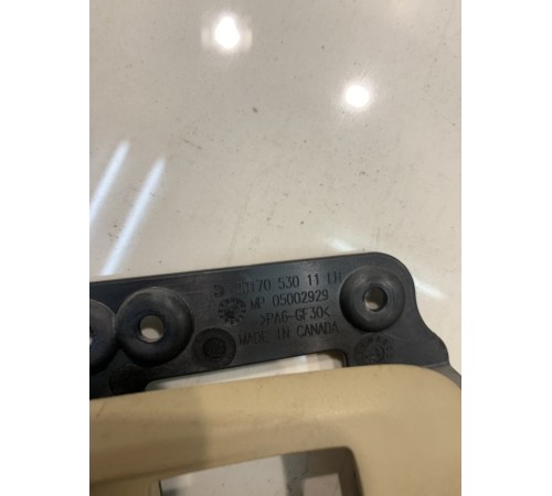 Внутрення ручка двери (передняя, левая)