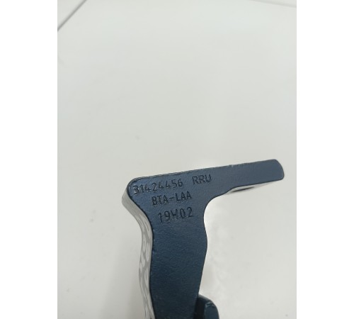 Петля двери задняя правая верхняя