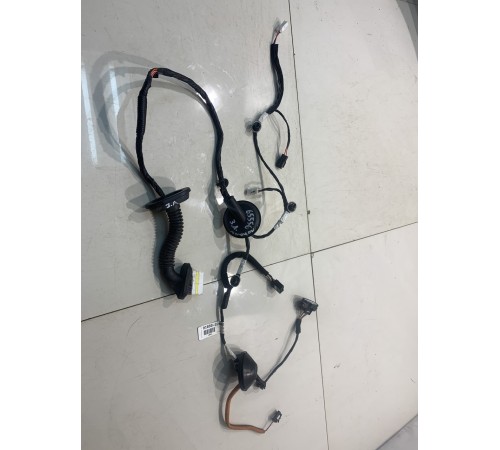 Электропроводка двери (задняя, левая)