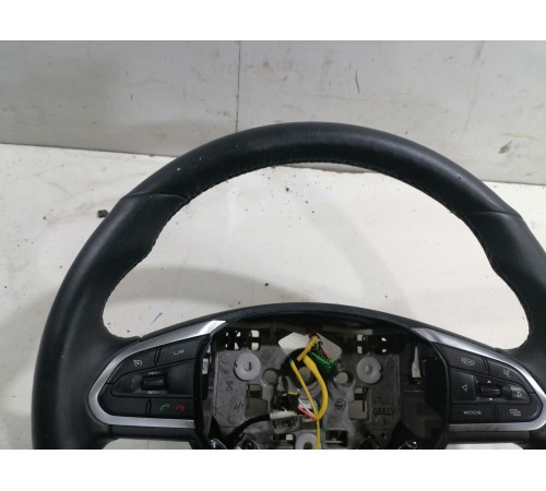 Рулевое колесо (руль) с многофунциональными кнопками