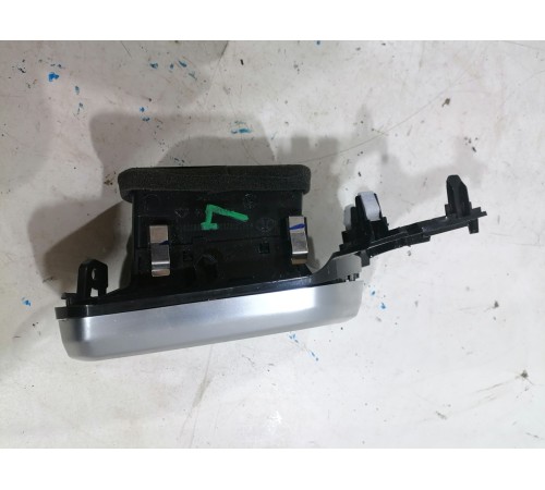 Воздушный дефлектор левый