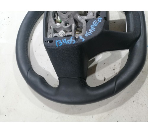 Рулевое колесо (руль) с многофунциональными кнопками