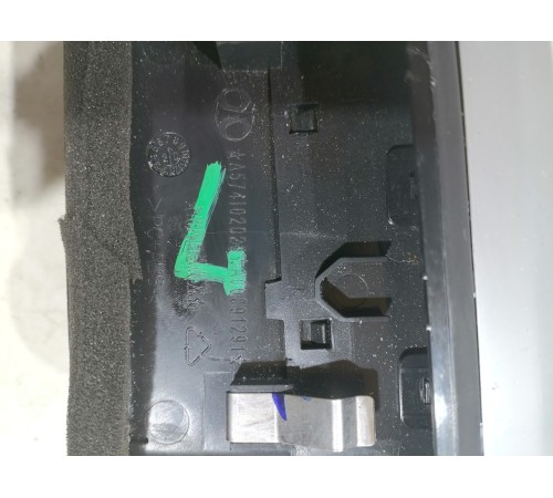 Воздушный дефлектор левый