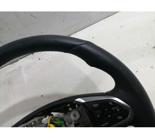 Рулевое колесо (руль) с многофунциональными кнопками