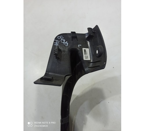 Накладка петли крышки багажника левая