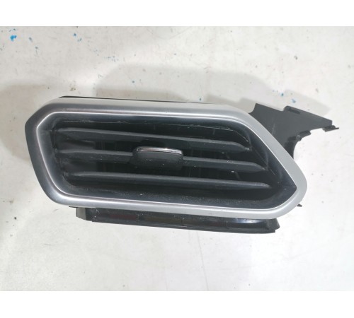 Воздушный дефлектор левый