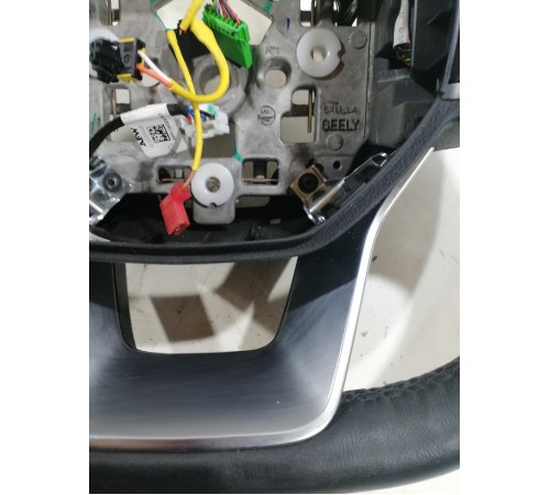 Рулевое колесо (руль) с многофунциональными кнопками