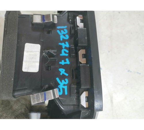 Воздушный дефлектор левый