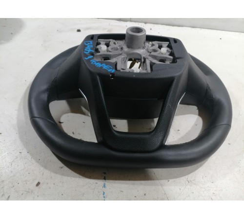 Рулевое колесо (руль) с многофунциональными кнопками