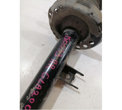 Амортизатор подвески передний правый в сборе