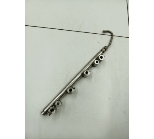 Топливная рампа рейка