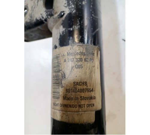 Амортизатор подвески передний правый в сборе