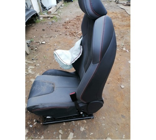 Сиденье переднее правое