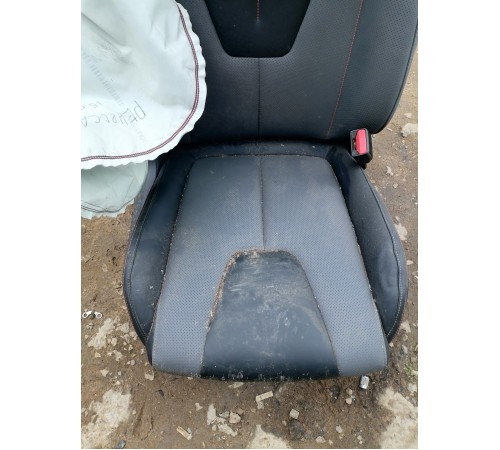 Сиденье переднее правое