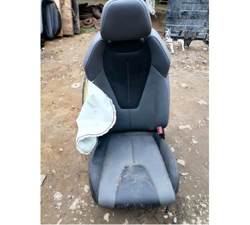 Сиденье переднее правое