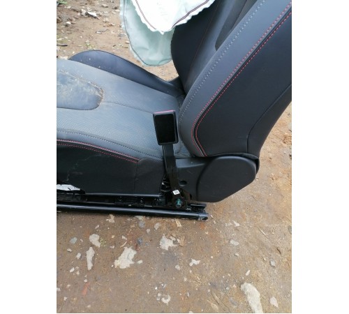 Сиденье переднее правое