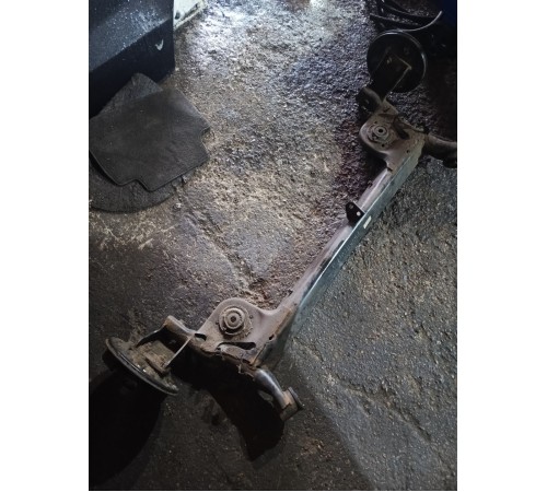 Балка задняя