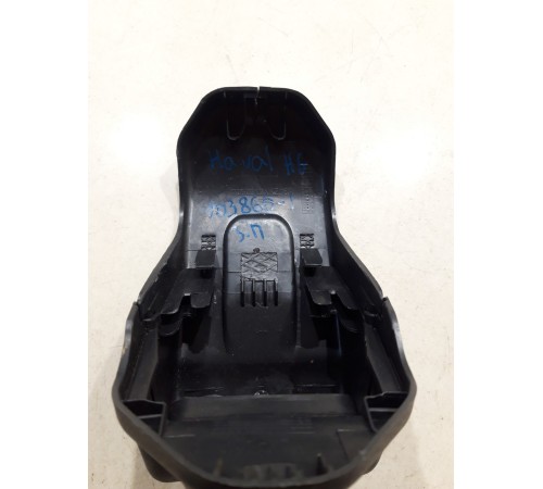 Накладка крепления сиденья задняя правая