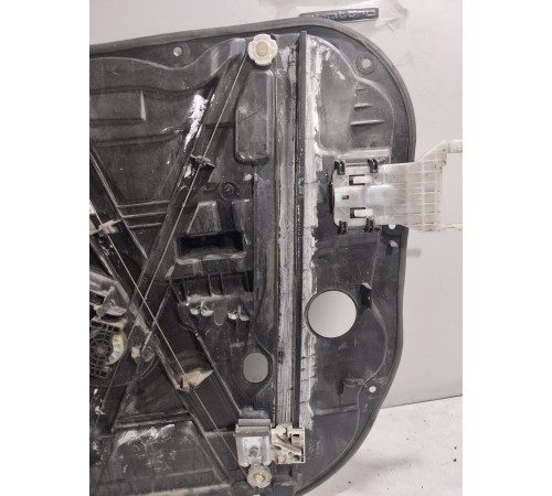 Стеклоподъемник (передний левый)