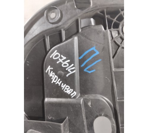 Стеклоподъемник (передний левый)