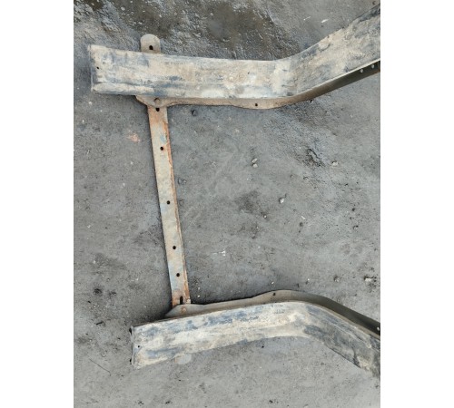 Кронштейн крепление бака