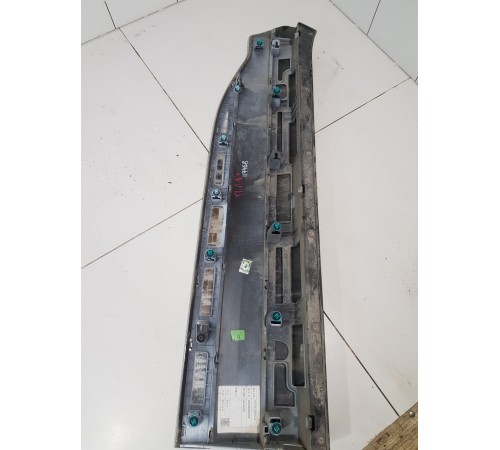 Накладка двери передняя левая