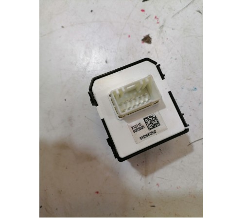 Кнопка управления регулировкой зеркал