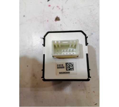 Кнопка управления регулировкой зеркал