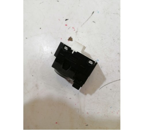 Кнопка управления регулировкой зеркал