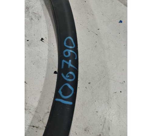 Уплотнитель двери(задний правый)