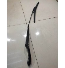 Поводок стеклоочистителя (правый)