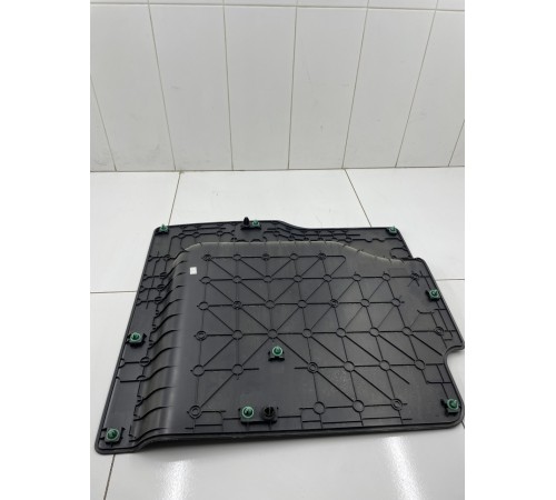 Обшивка двери багажника