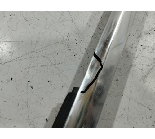 Уплотнитель стекла передний правый наружный