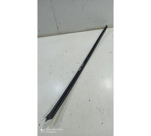 Молдинг лобового стекла(правый)