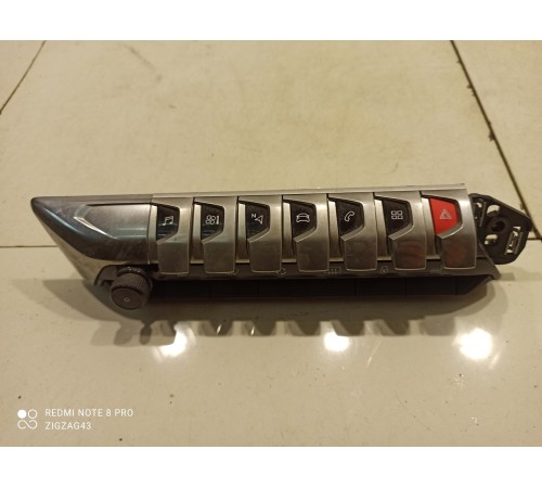 Блок кнопок, управления климатом