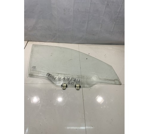 Стекло передней правой двери