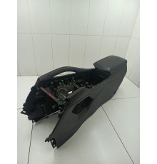 Центральная консоль с подлокотником