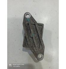 Кронштейн (задний, правый)