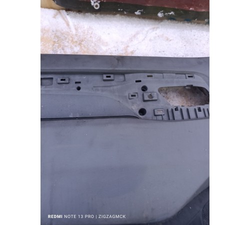 Обшивка двери передняя левая