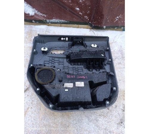 Обшивка двери передняя левая