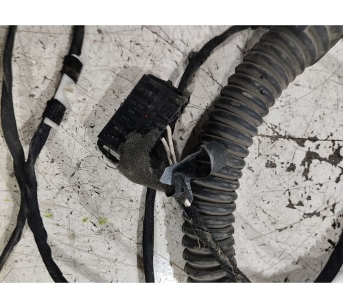 Электропроводка двери задняя правая