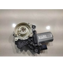 Механизм фиксации двери передний правый