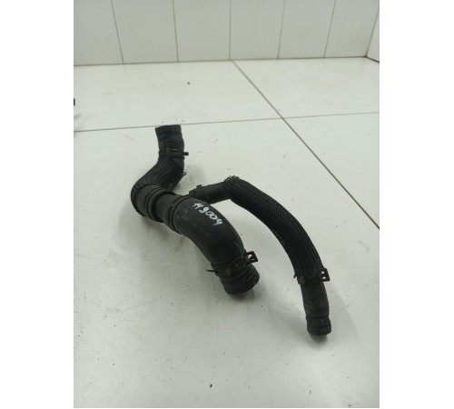 Патрубок системы охлаждения