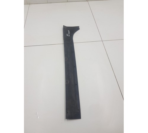 Пыльник двери задний правый