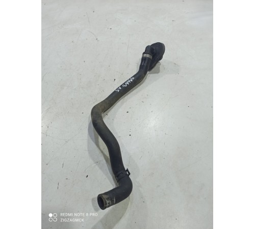 Патрубок системы охлаждения