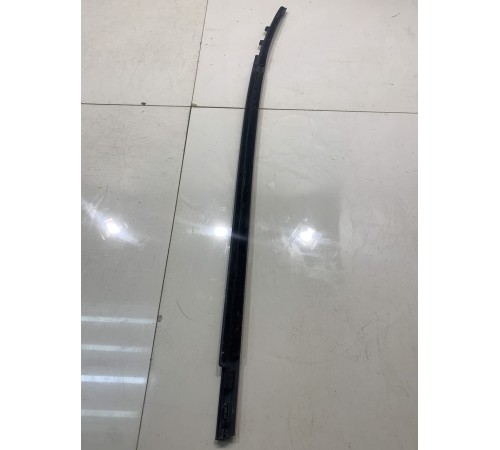 Уплотнитель стекла (задний, левый, наружний)