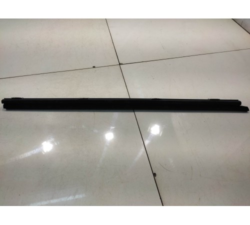 Уплотнитель стекла (передний, правый, внутренний)