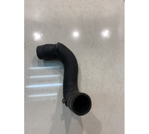 Патрубок системы охлаждения