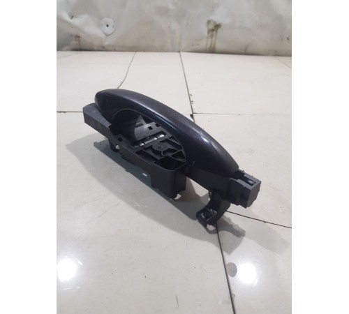 Ручка двери передняя правая внешняя